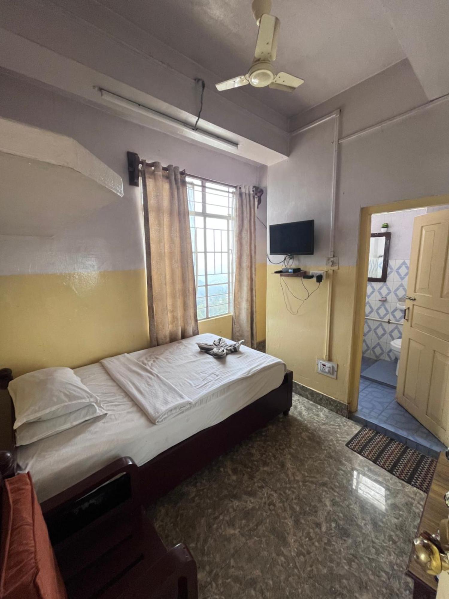 Jn Hotel Kohima Екстер'єр фото